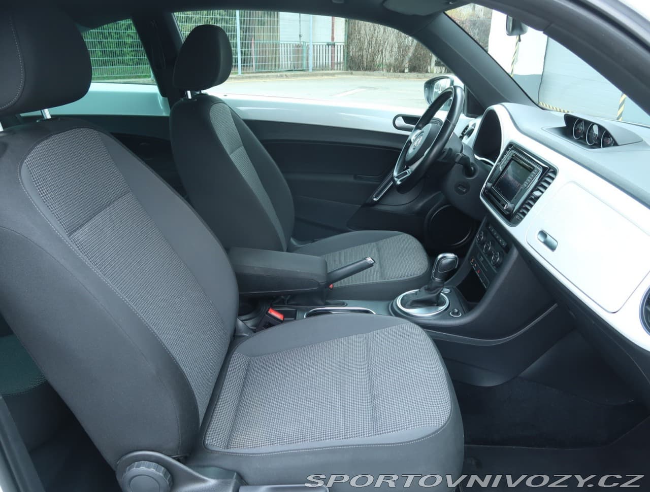 2016 Volkswagen Beetle - 9