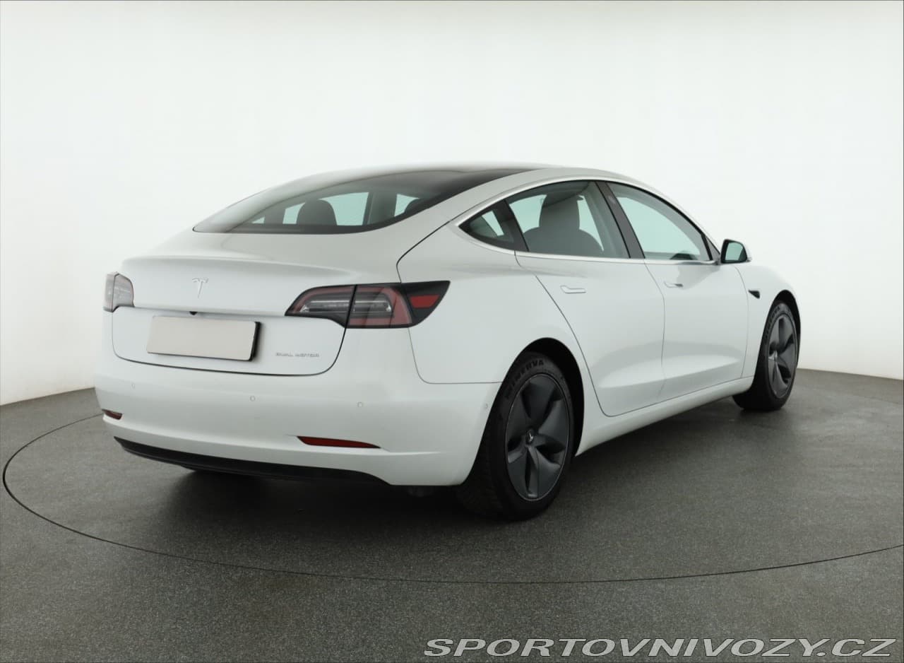 2019 Tesla Model 3 - 5