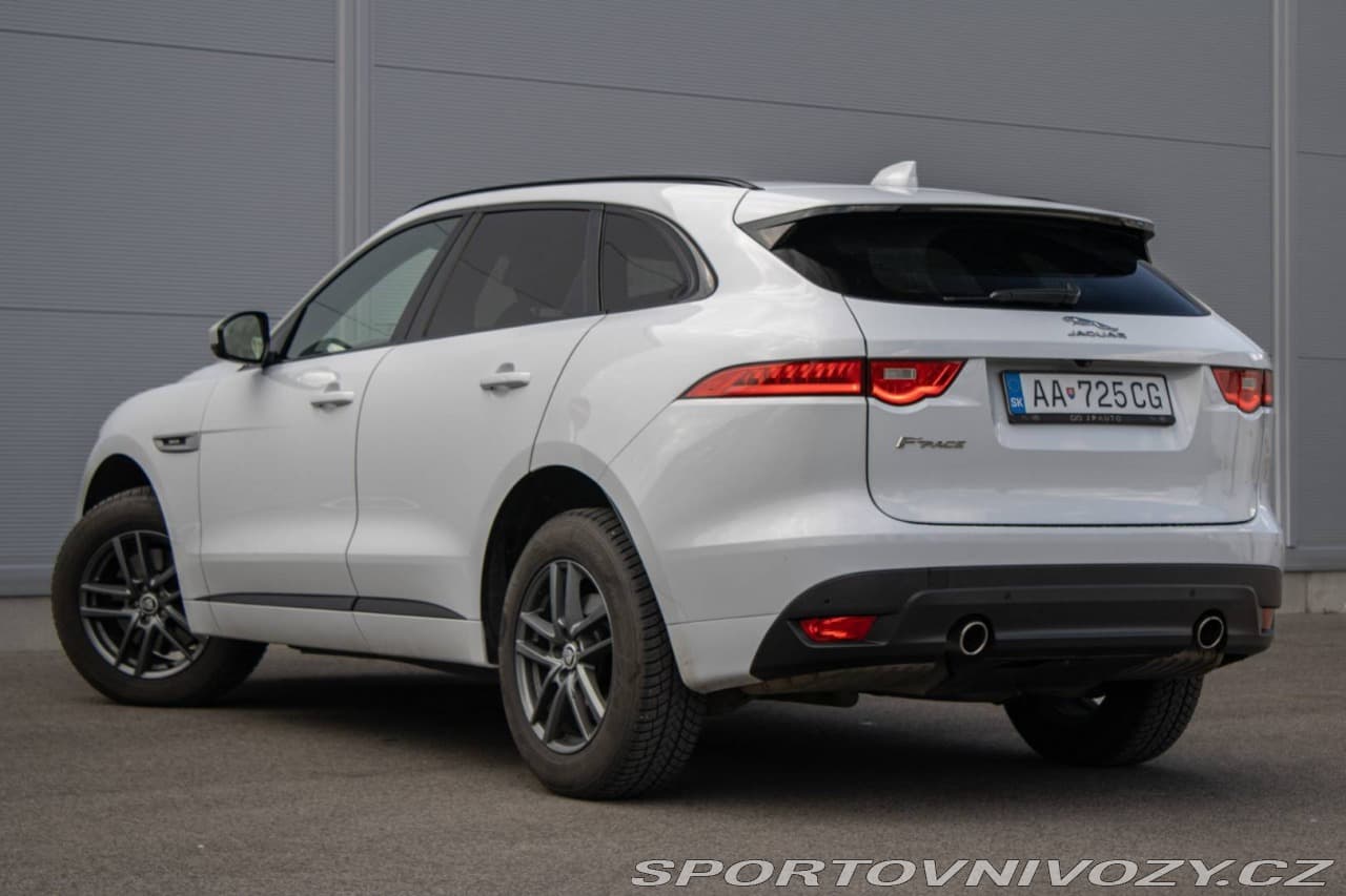 2017 Jaguar F-Pace - 8