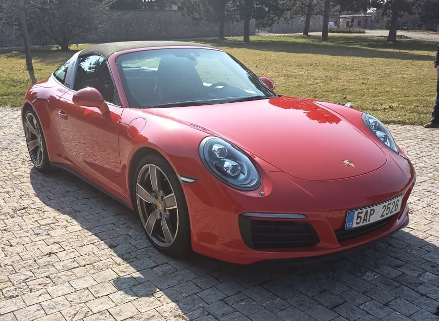 2016 Porsche 911 - 8