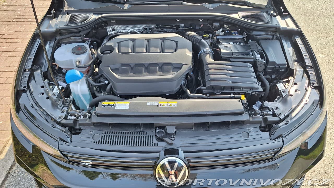 2025 Volkswagen Golf - 9