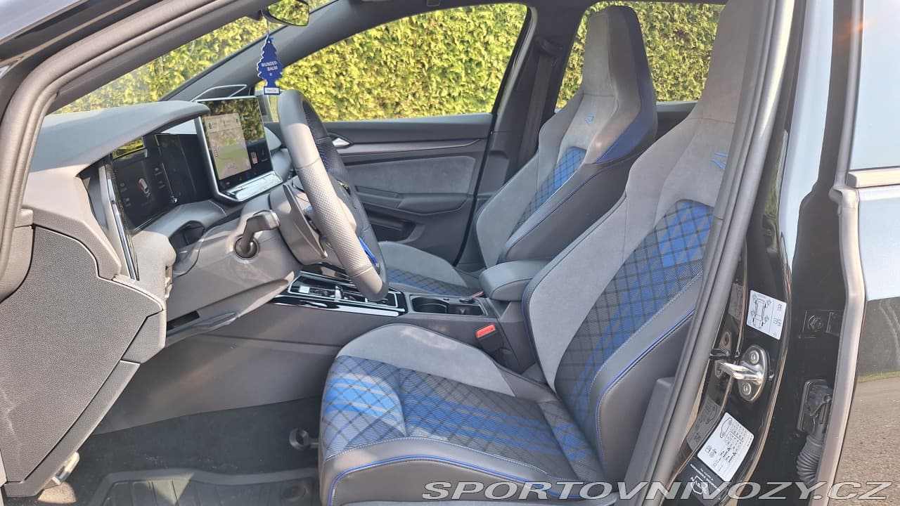 2025 Volkswagen Golf - 12