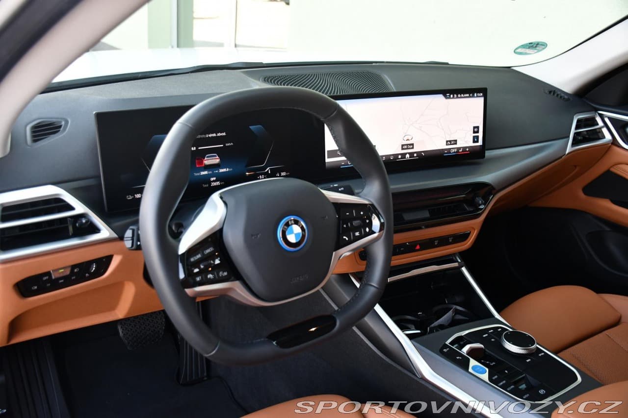 2025 BMW I4 - 15