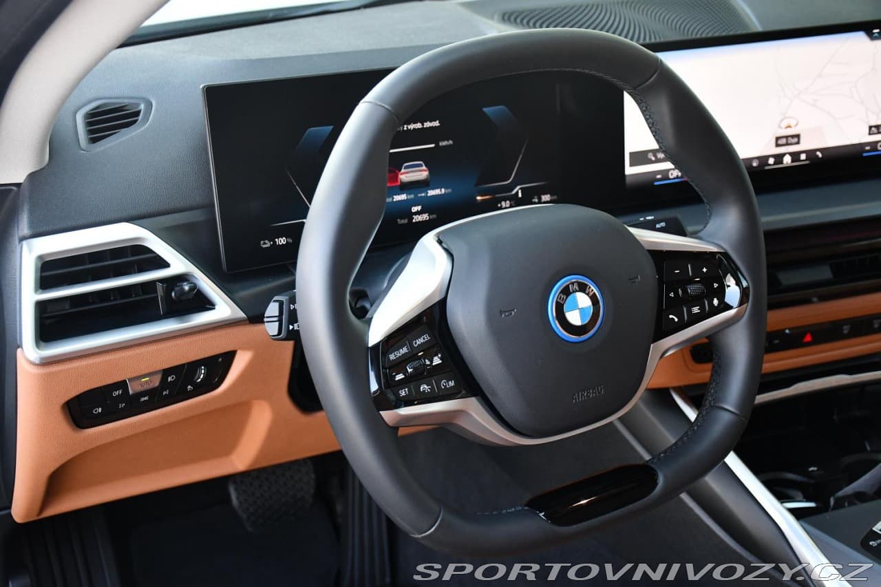 2025 BMW I4 - 16
