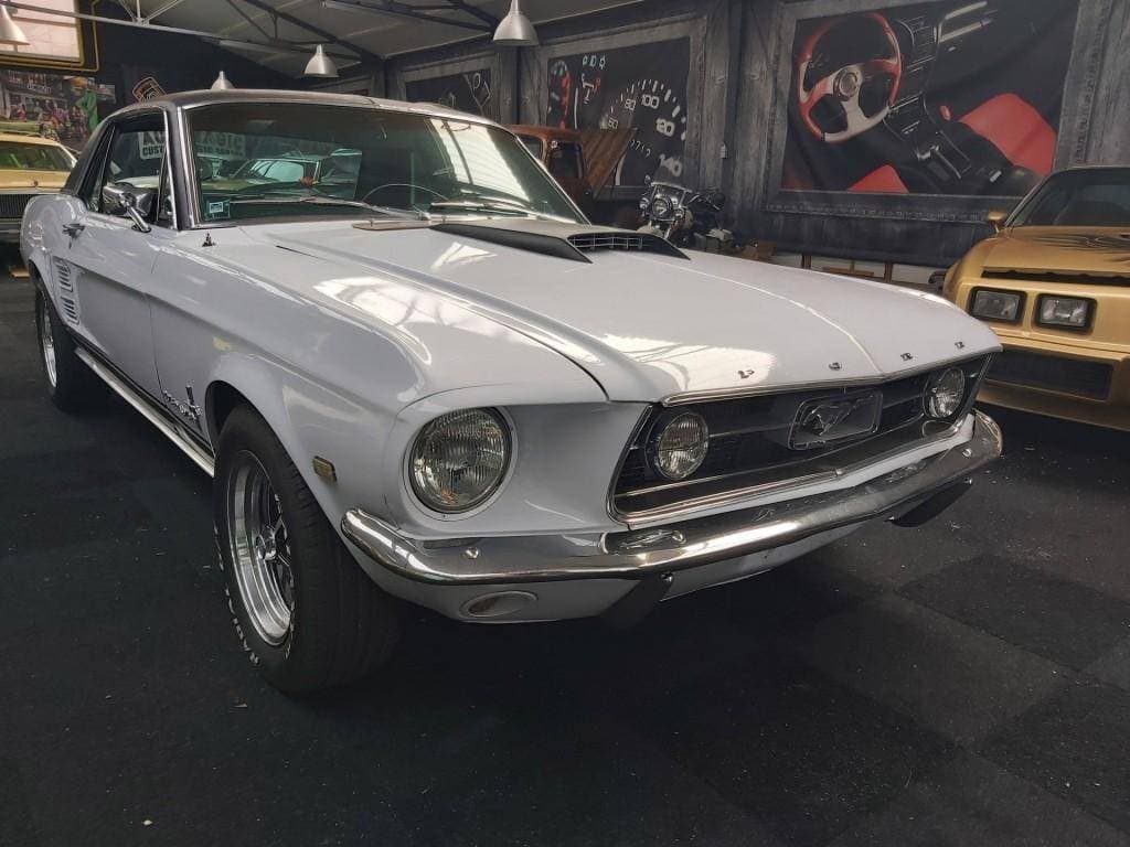 1967 Ford Mustang - 11