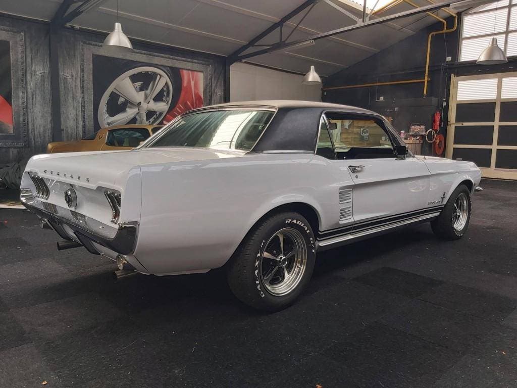 1967 Ford Mustang - 4