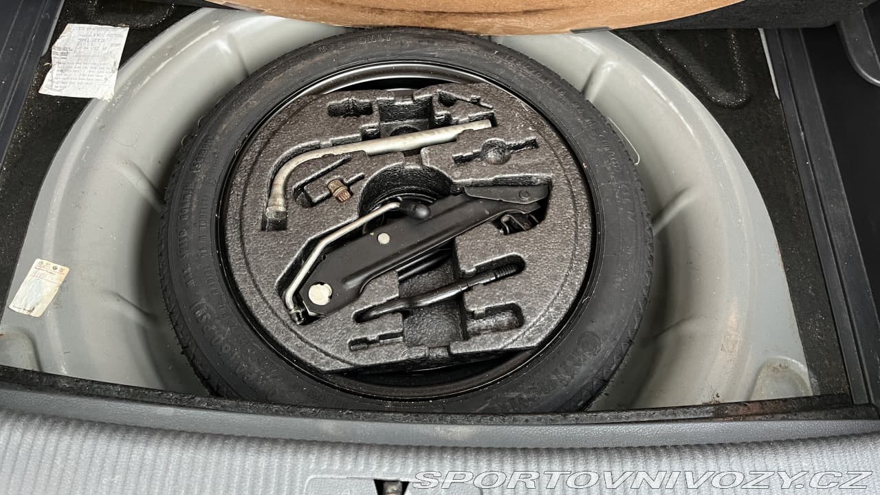 2006 Volkswagen Golf - 14