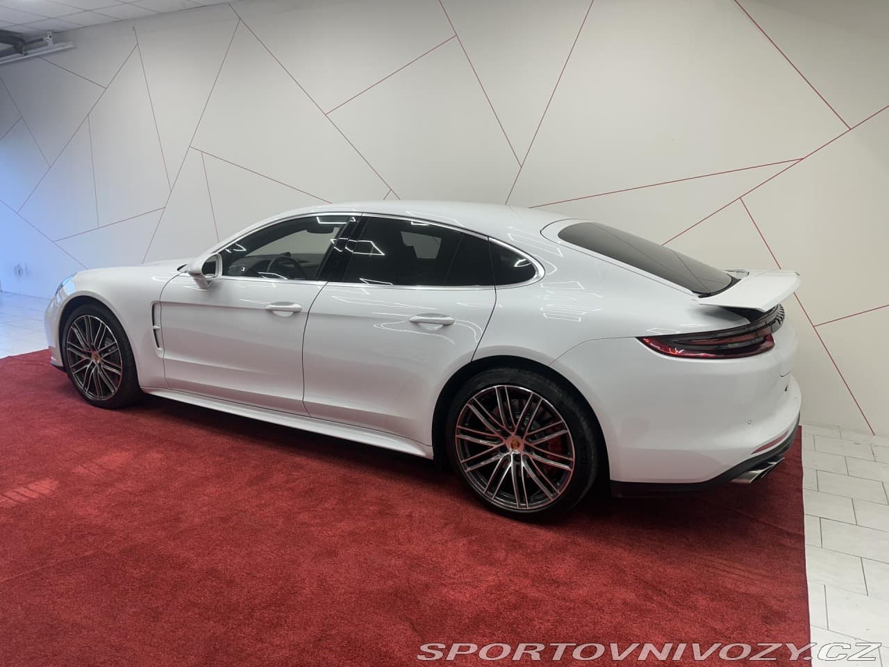 2017 Porsche Panamera - 3