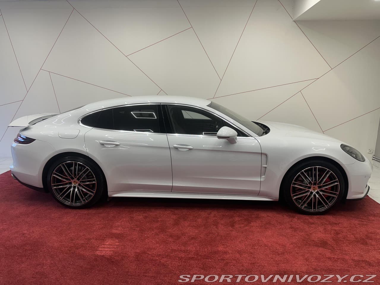 2017 Porsche Panamera - 5