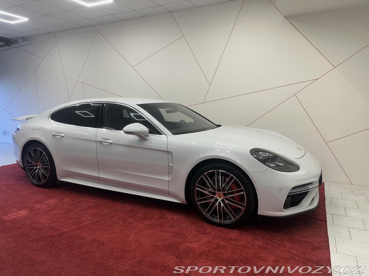2017 Porsche Panamera - 6