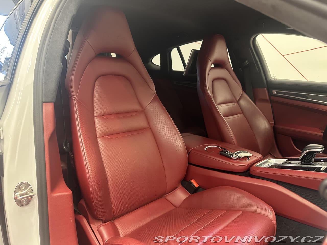 2017 Porsche Panamera - 9