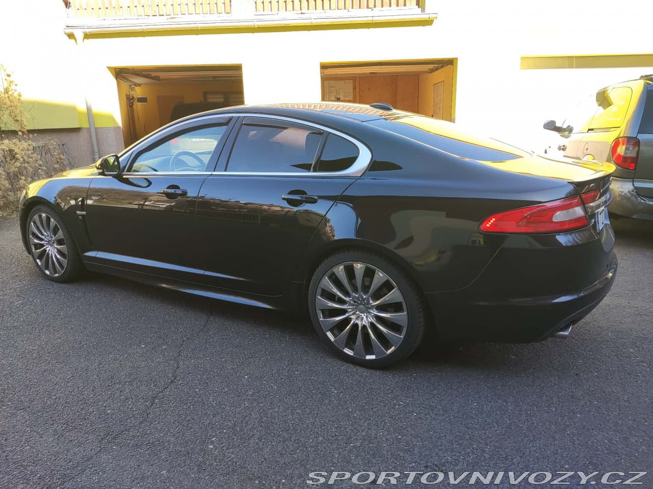 2010 Jaguar Xf - 15