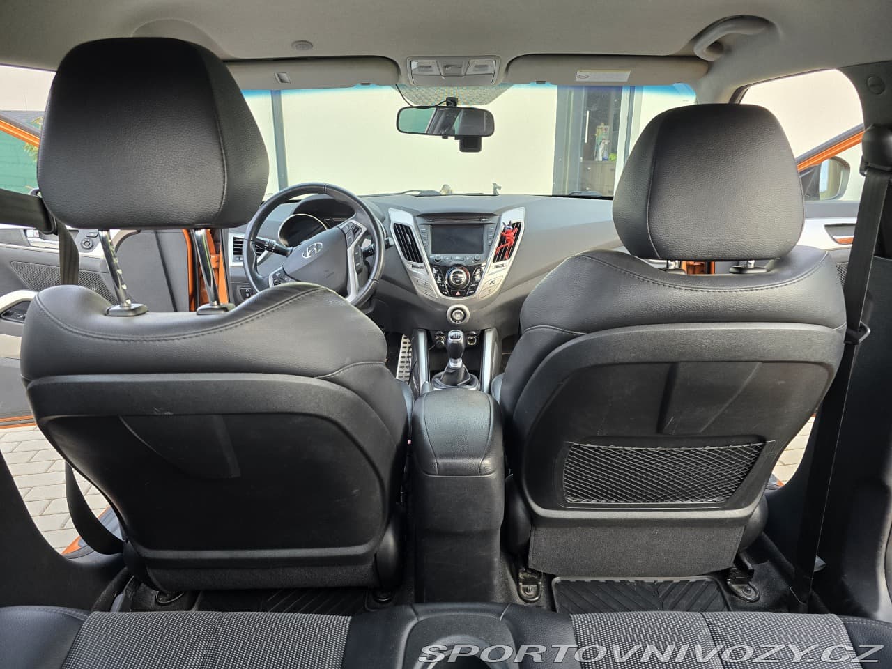 2011 Hyundai Veloster - 16