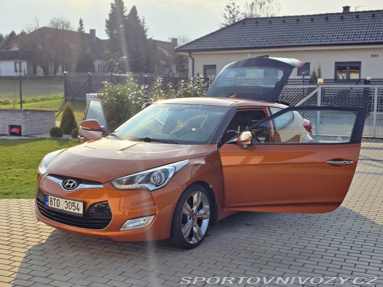2011 Hyundai Veloster - 6
