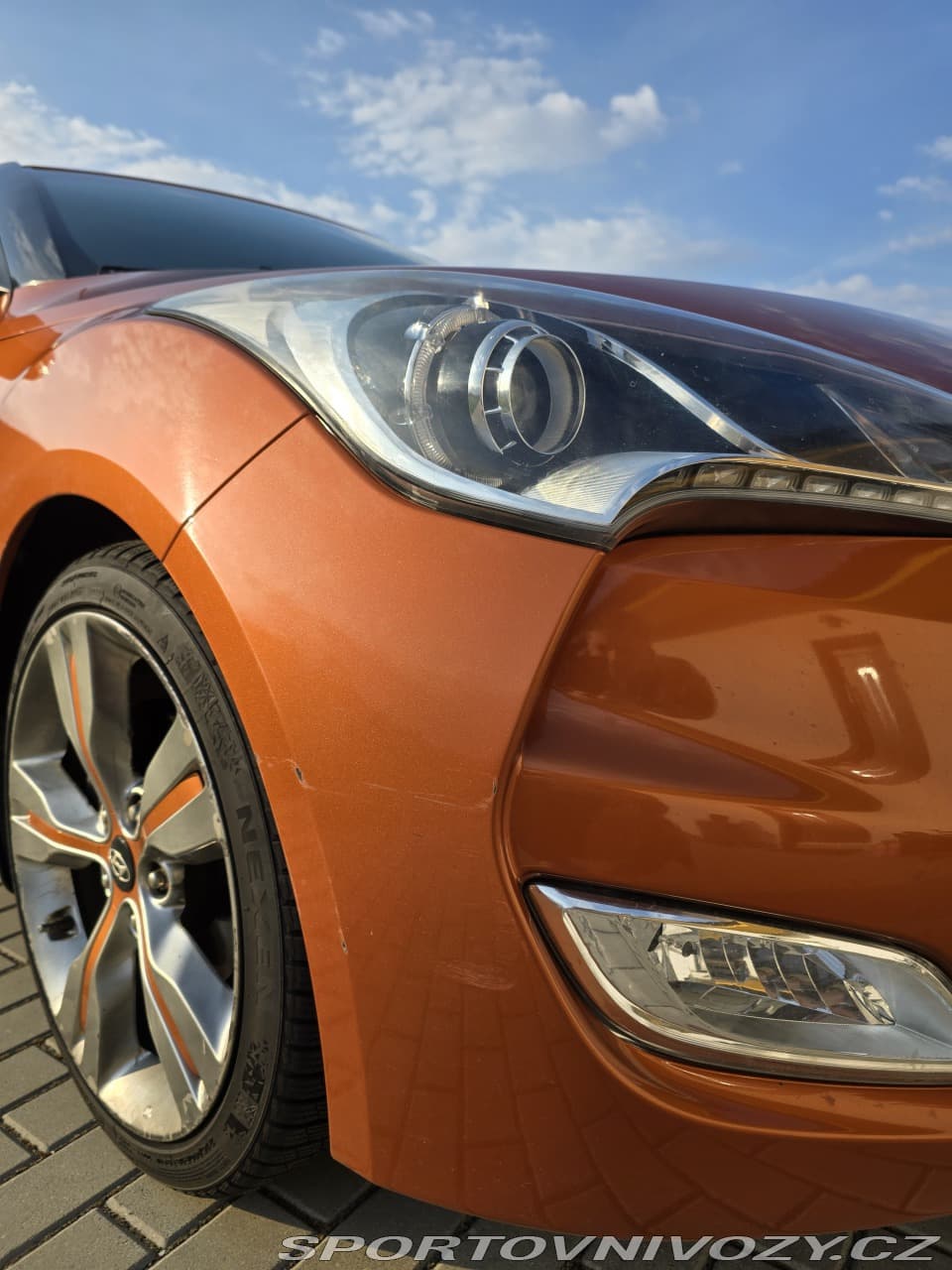 2011 Hyundai Veloster - 9