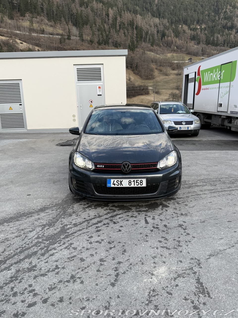 2011 Volkswagen Golf - 2