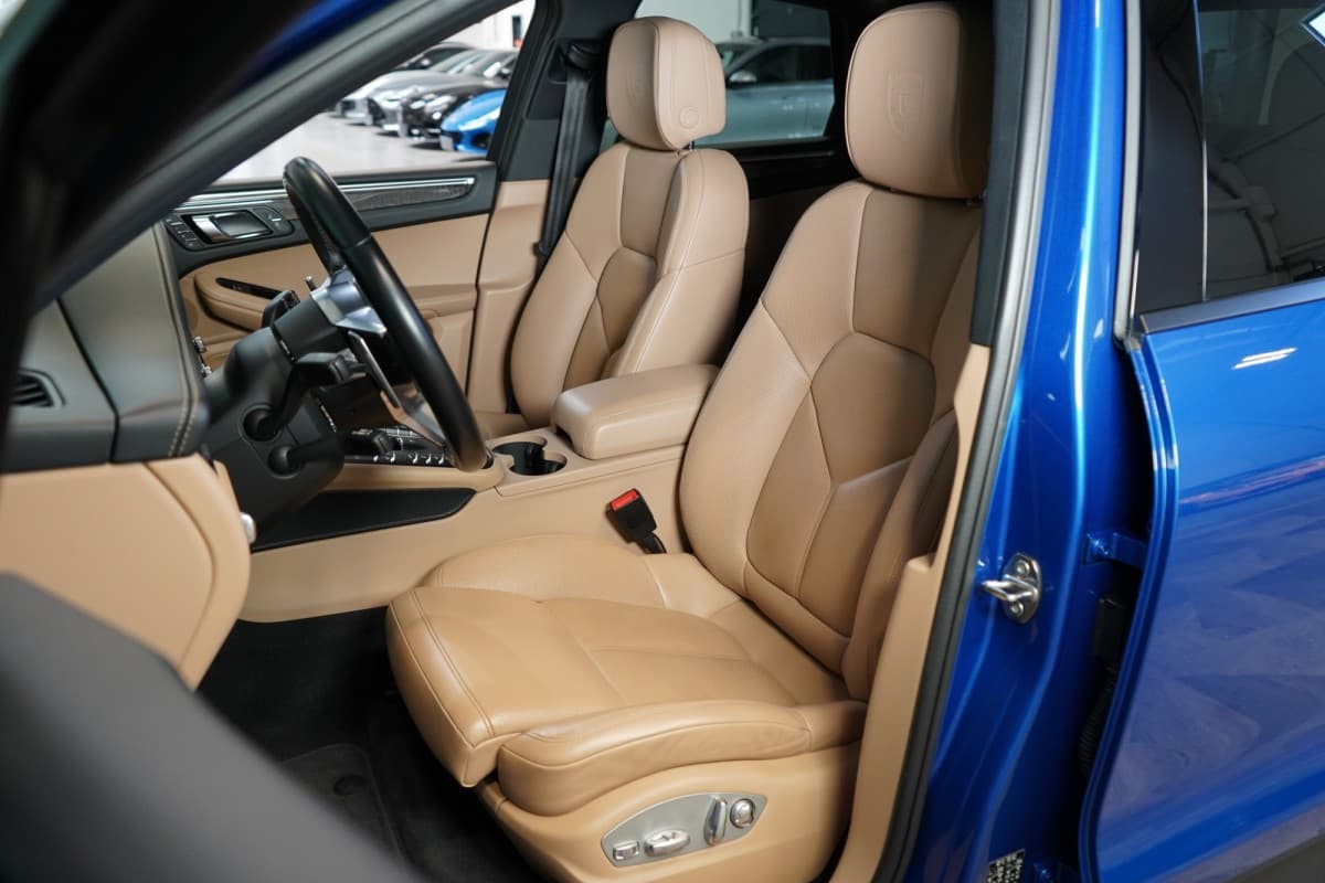 2019 Porsche Macan - 12