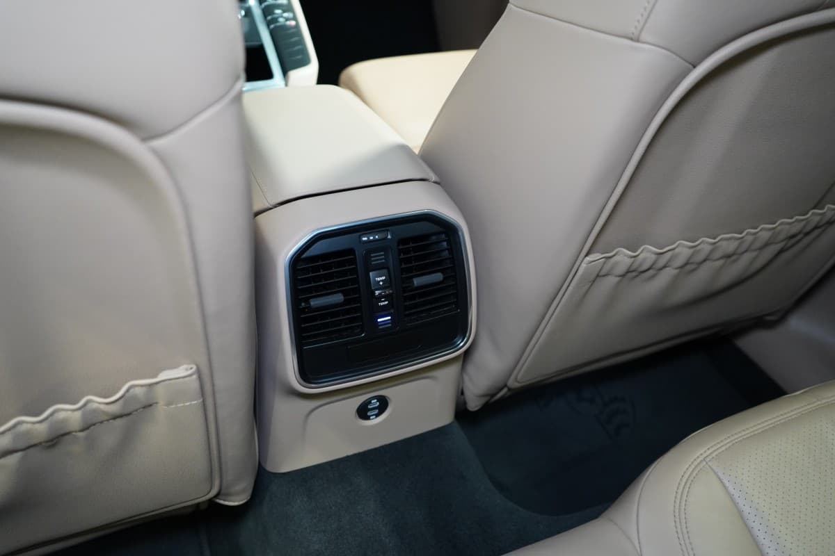 2019 Porsche Macan - 15