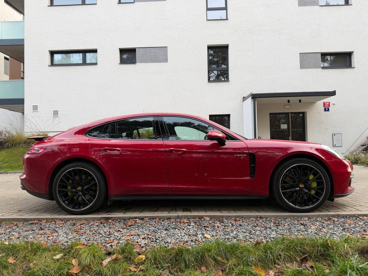 2020 Porsche Panamera - 18