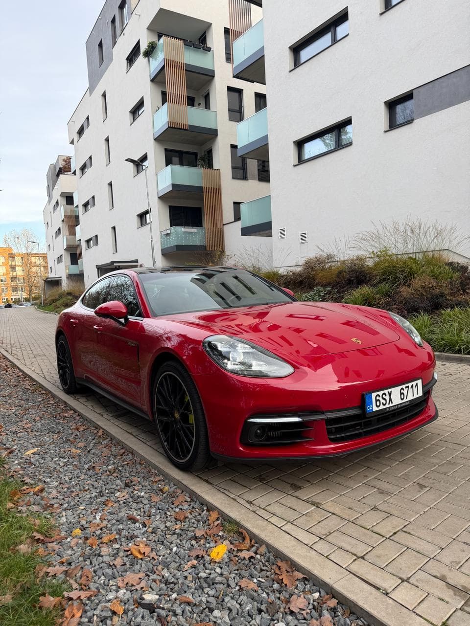 2020 Porsche Panamera - 8