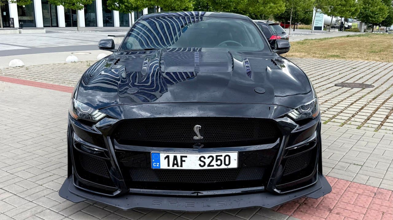 2018 Ford Mustang - 11