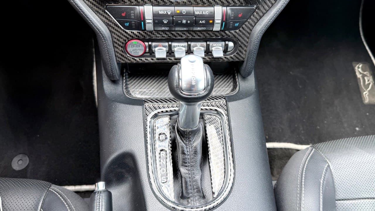 2018 Ford Mustang - 16