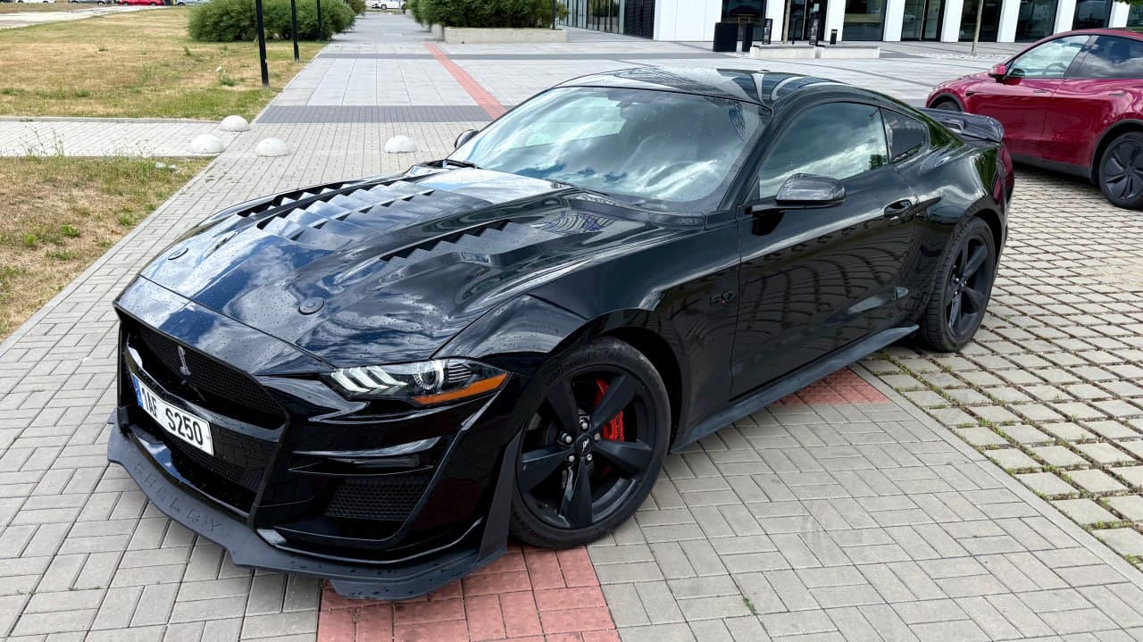 2018 Ford Mustang - 2