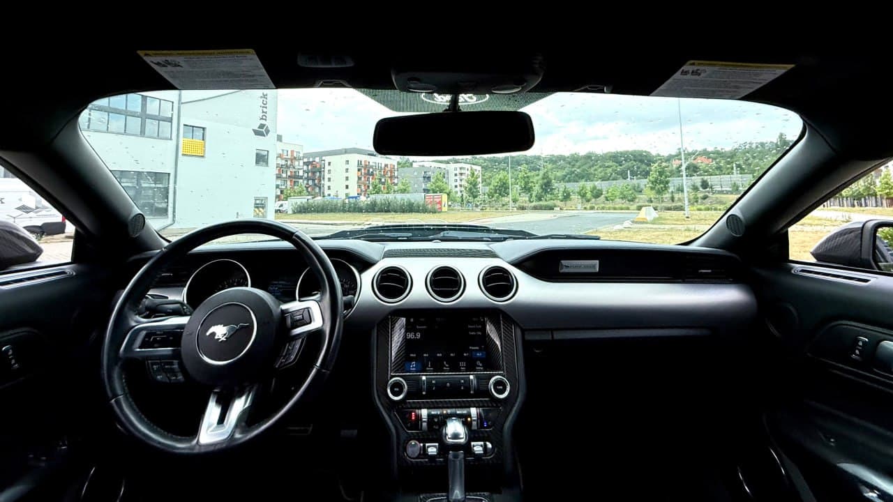 2018 Ford Mustang - 20