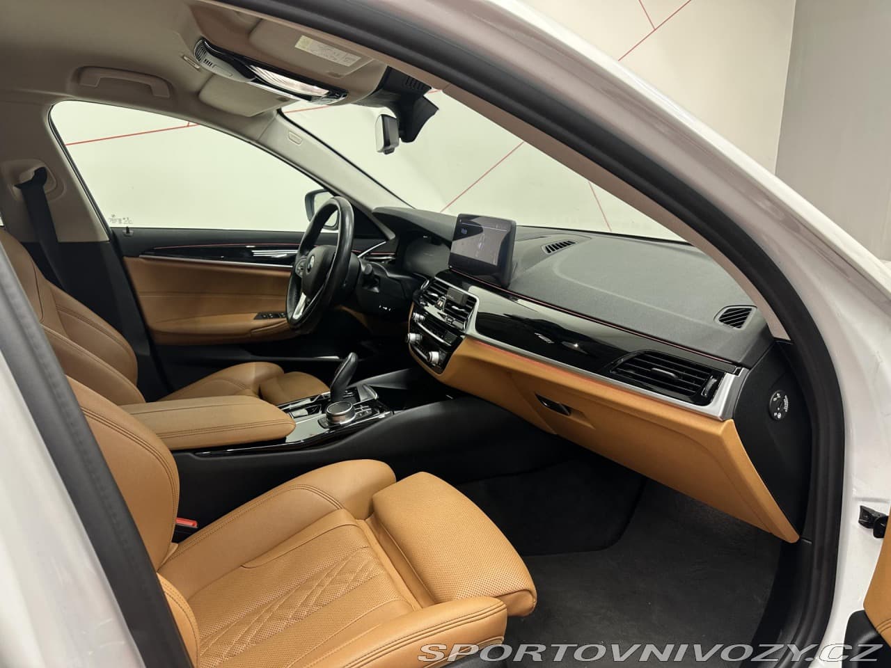 2021 BMW 5-Series - 10