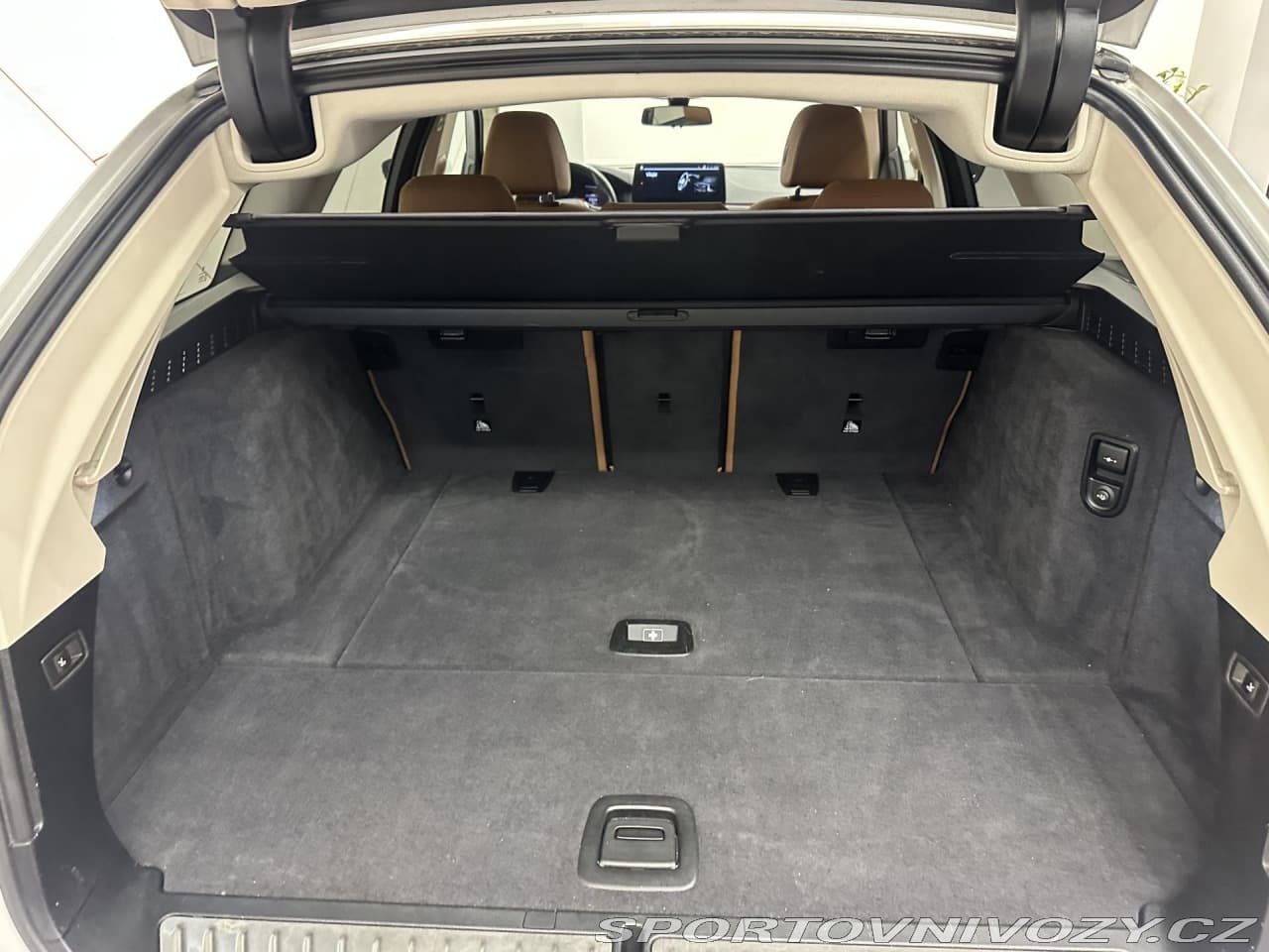 2021 BMW 5-Series - 15