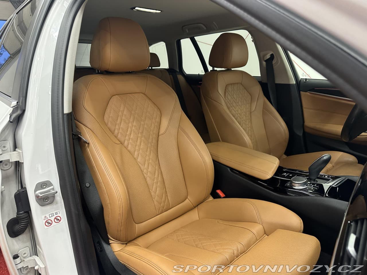 2021 BMW 5-Series - 9