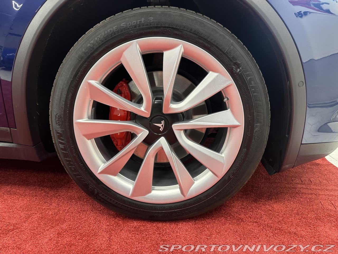 2018 Tesla Model X - 15