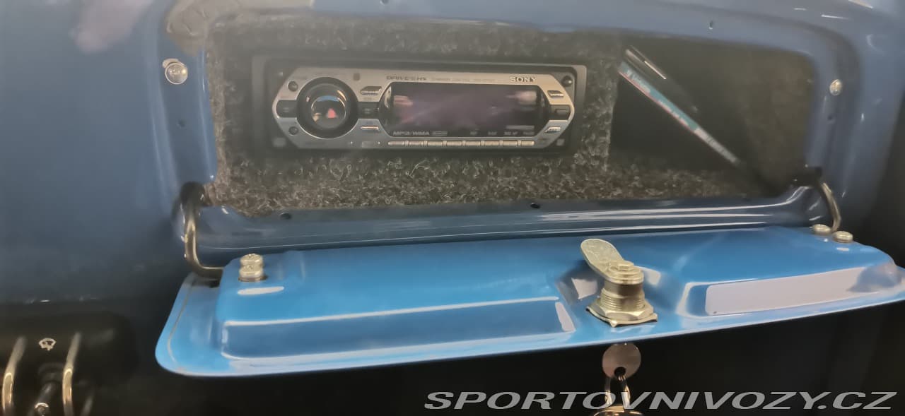 1973 Volkswagen Beetle - 10