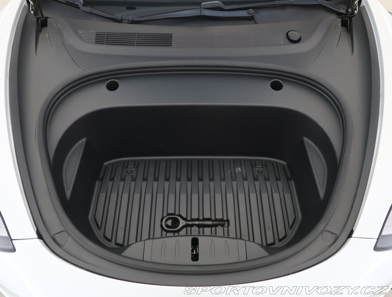 2020 Tesla Model 3 - 15