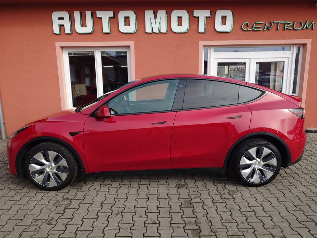 2022 Tesla Model Y - 2