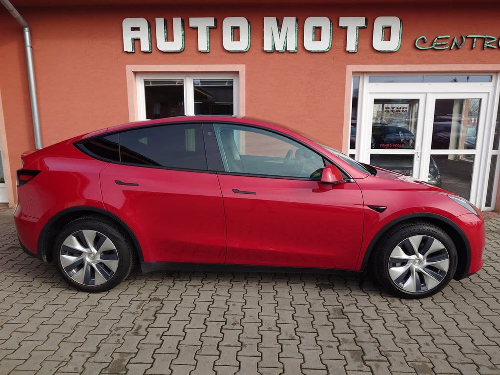 2022 Tesla Model Y - 5