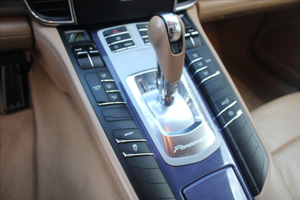 2010 Porsche Panamera - 17