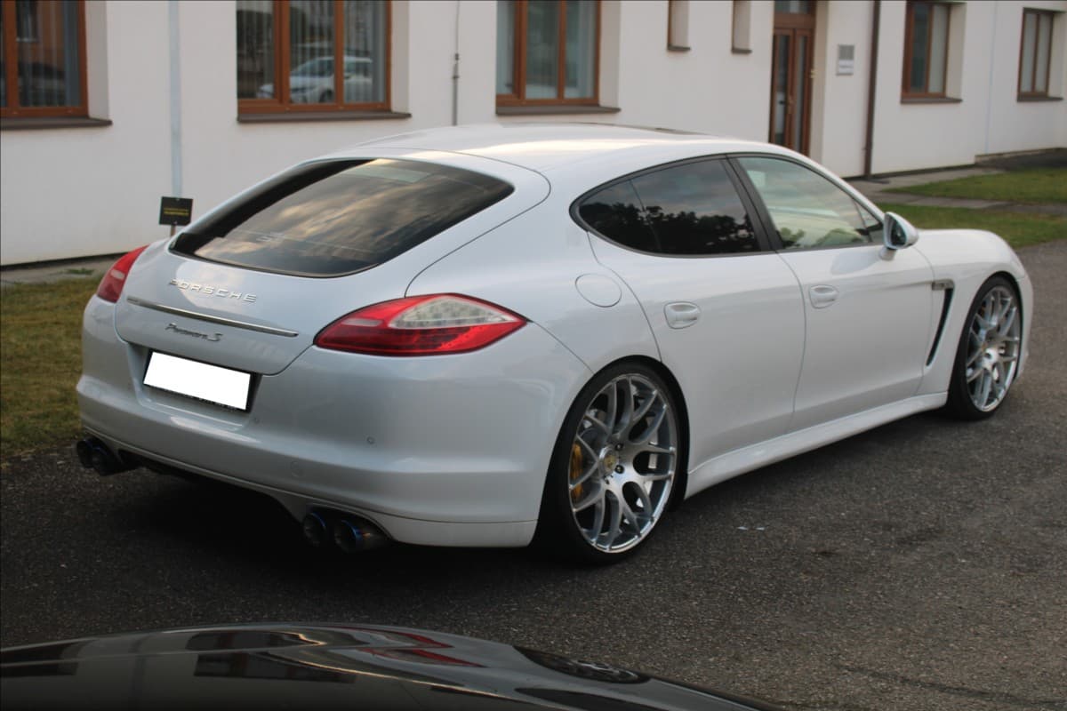2010 Porsche Panamera - 4