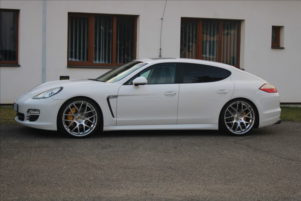 2010 Porsche Panamera - 7