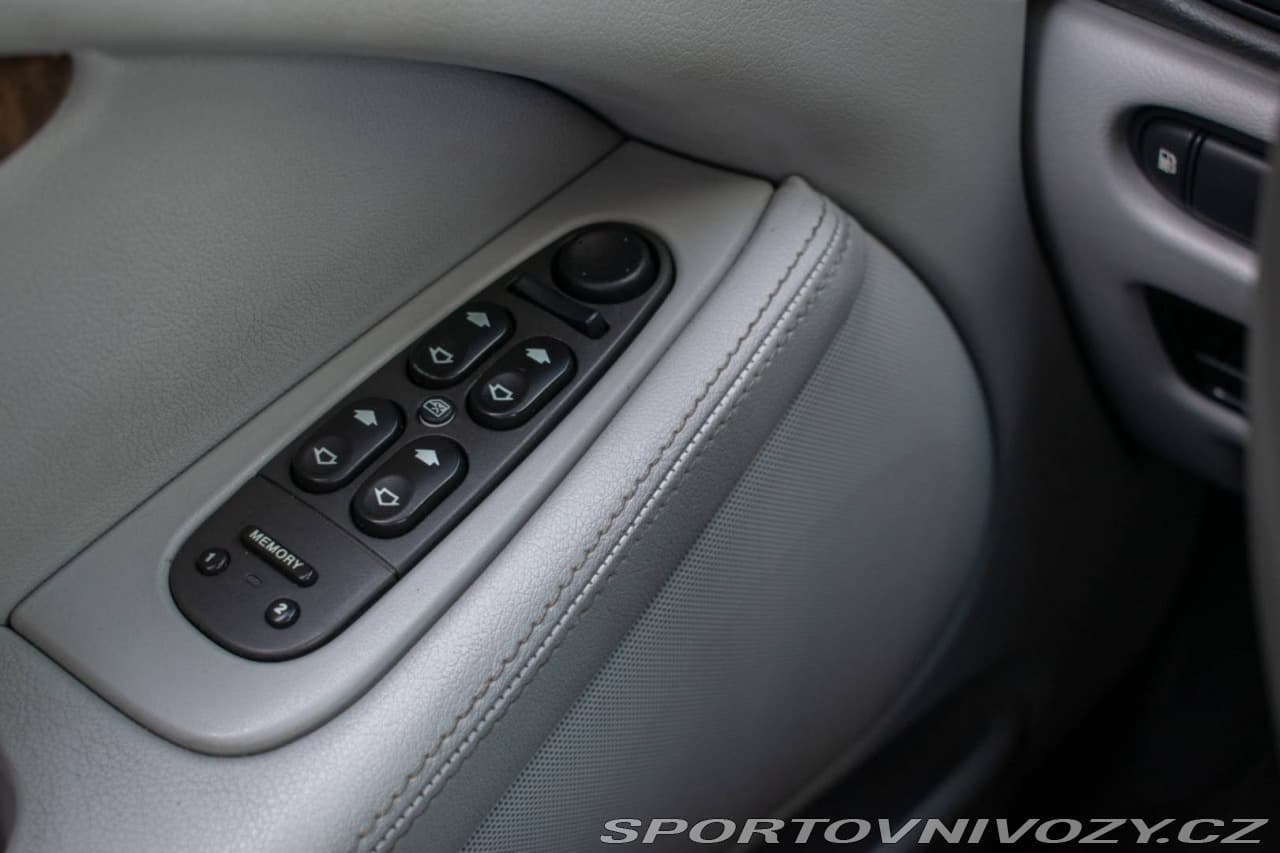 2004 Jaguar S-Type - 14