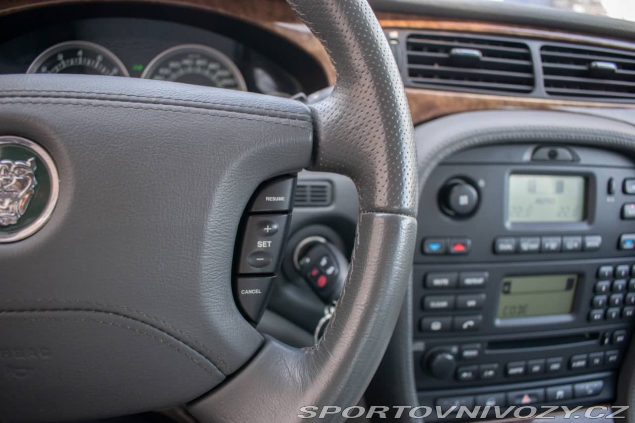 2004 Jaguar S-Type - 16