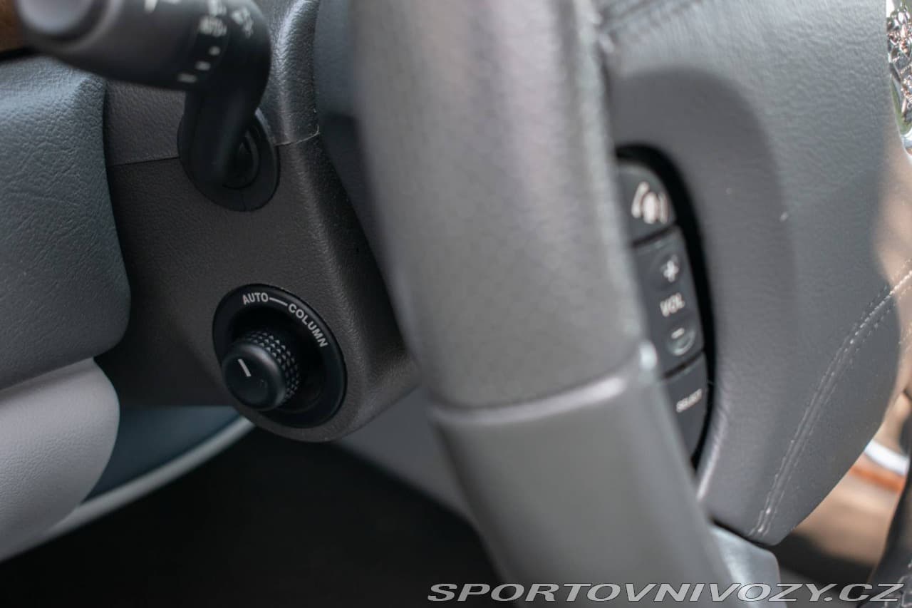 2004 Jaguar S-Type - 17