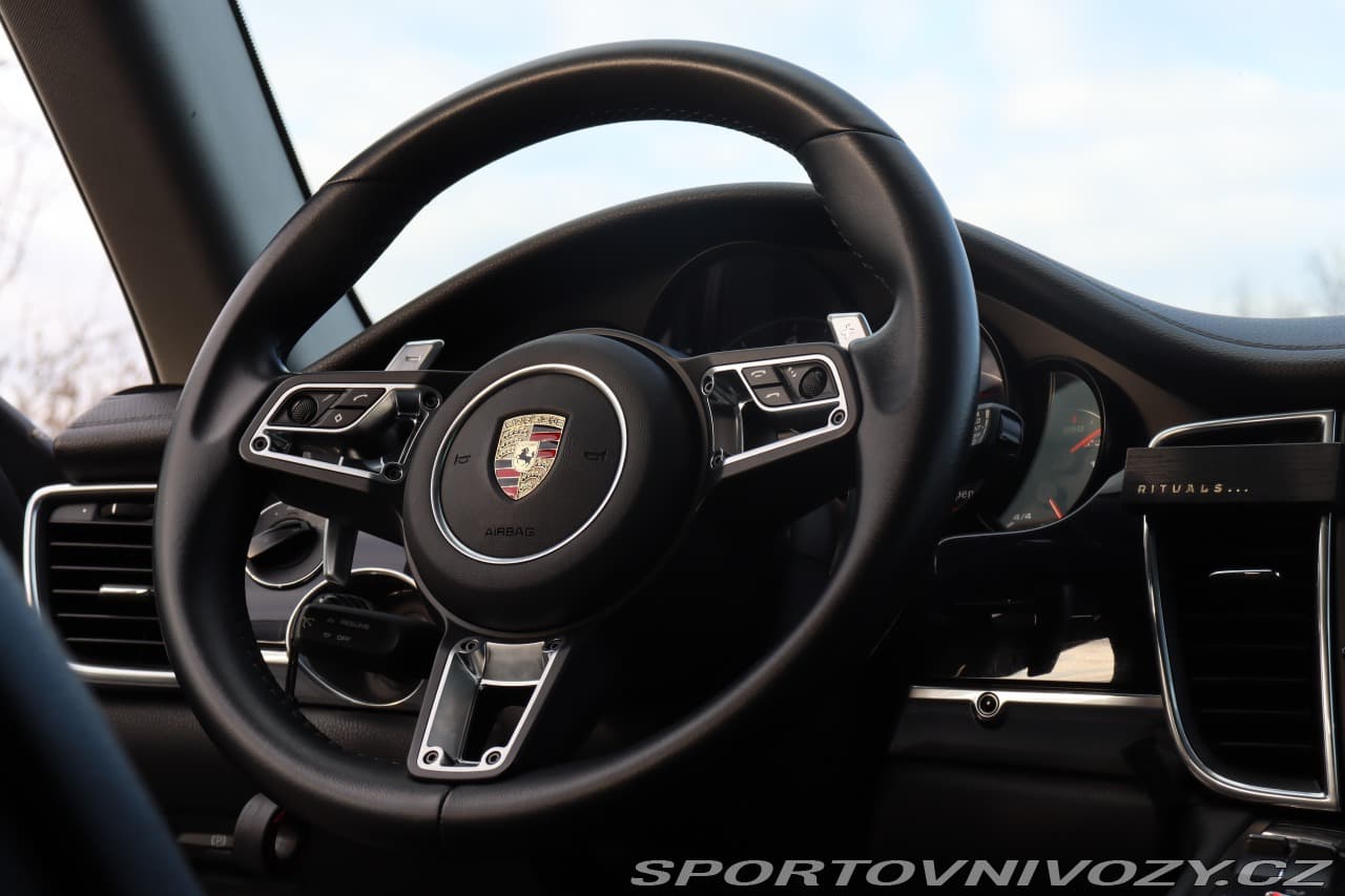 2012 Porsche Panamera - 12