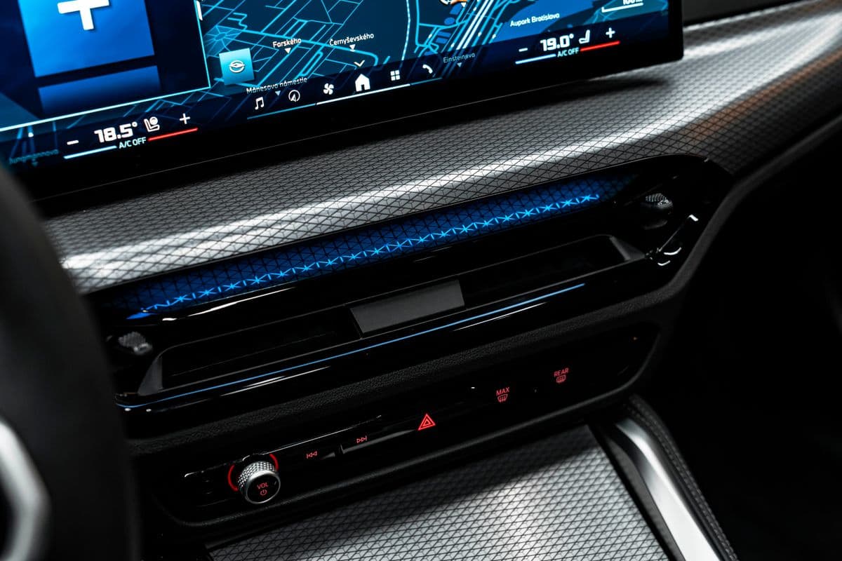 2025 BMW 4-Series - 12