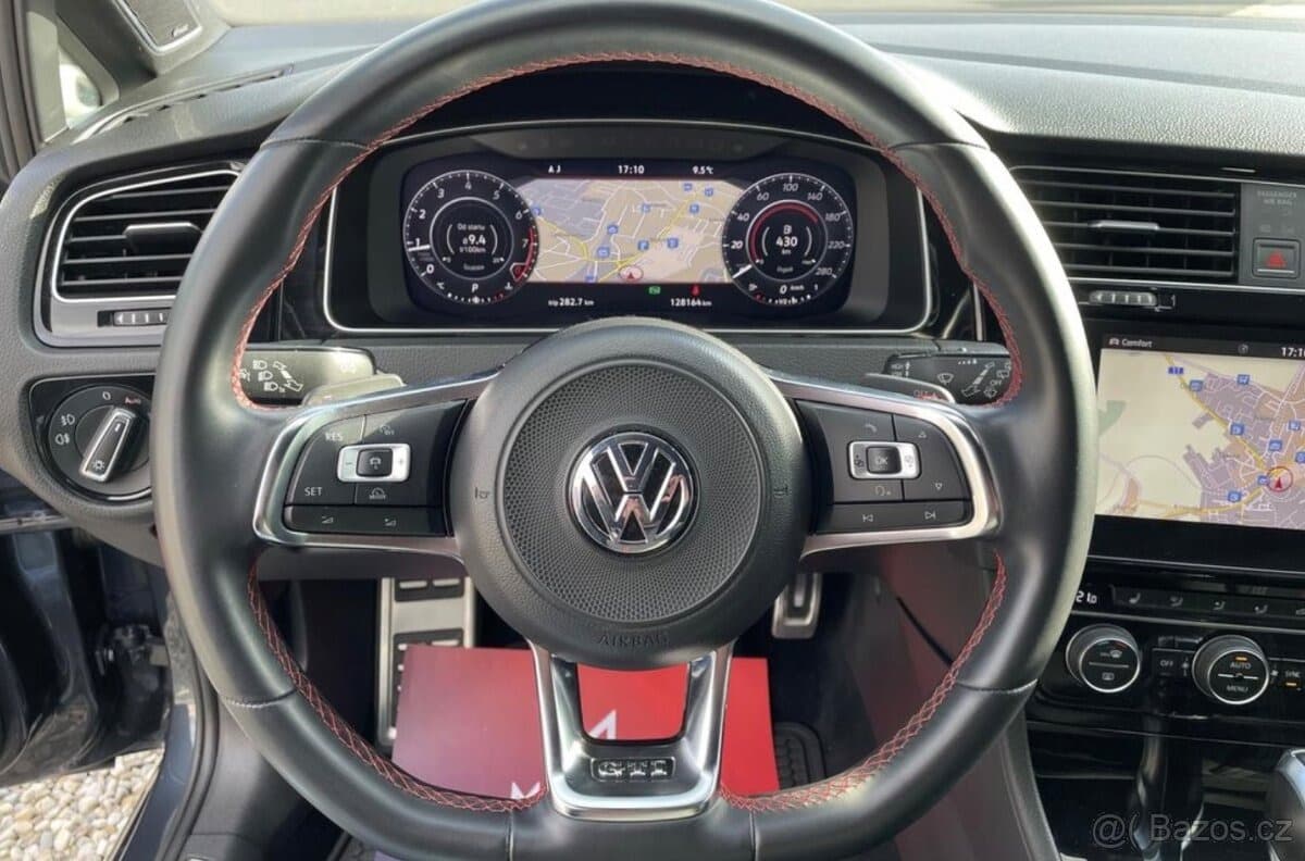 2017 Volkswagen Golf - 3