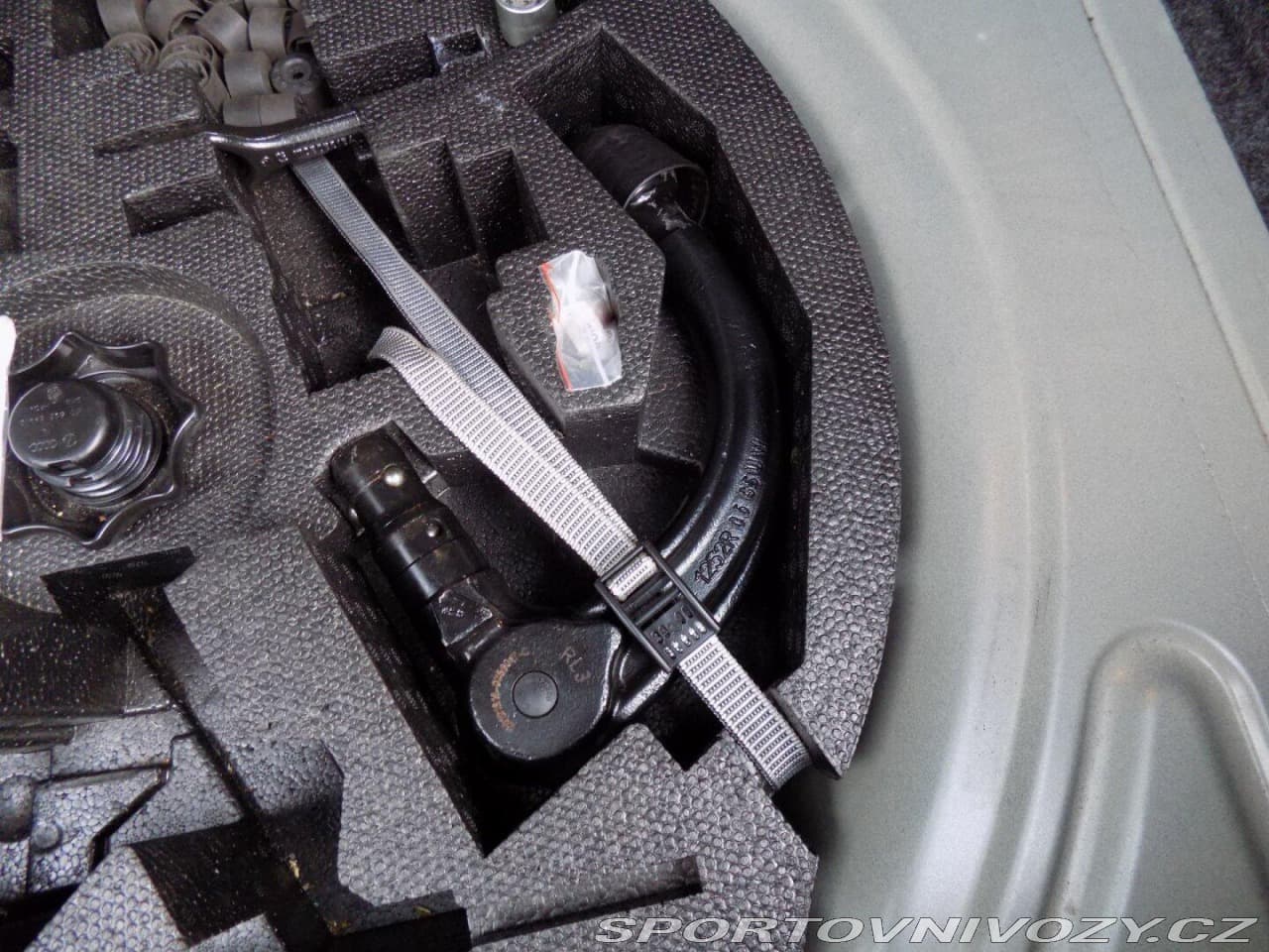 2012 Volkswagen Golf - 9