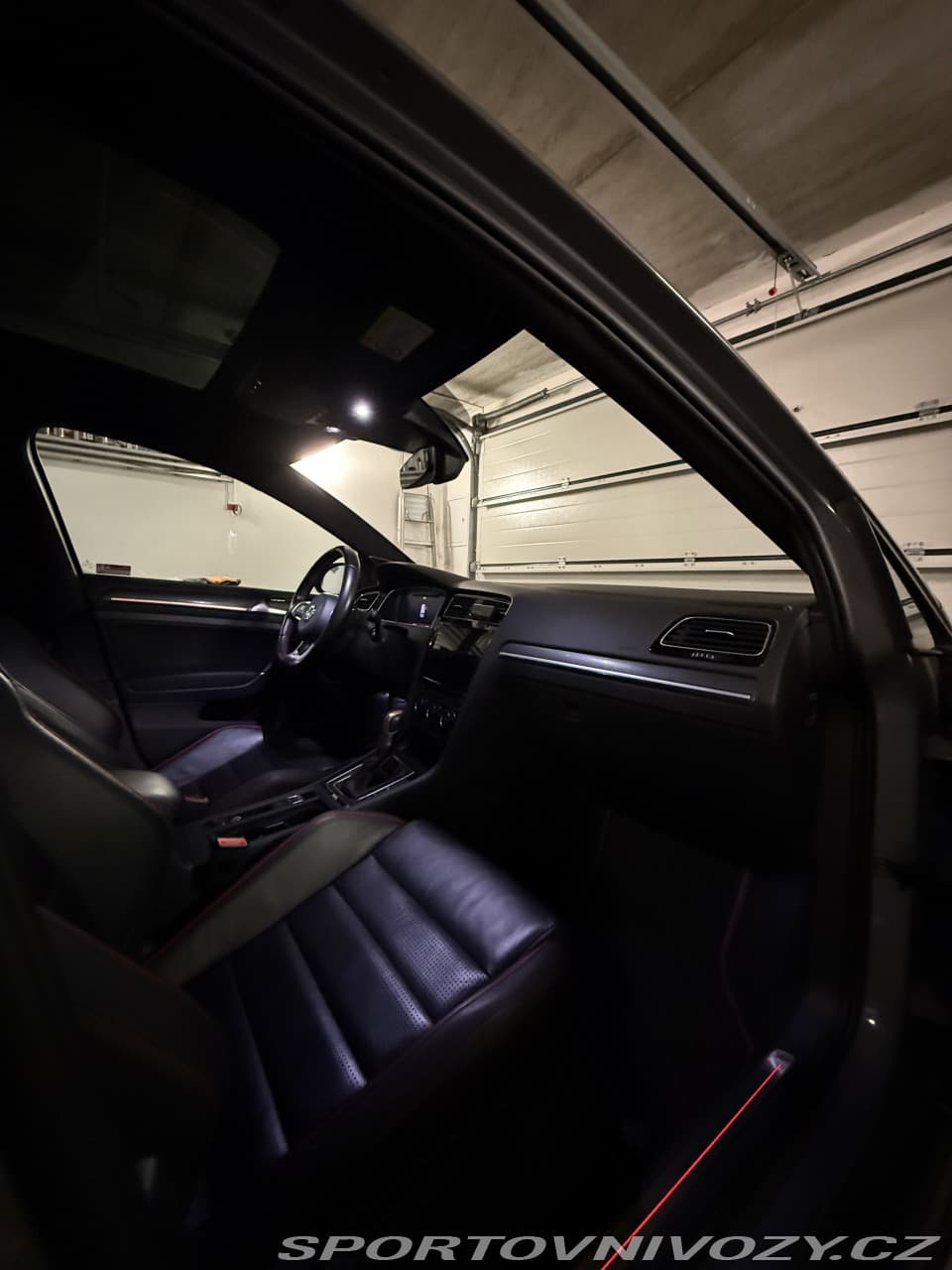 2019 Volkswagen Golf - 11