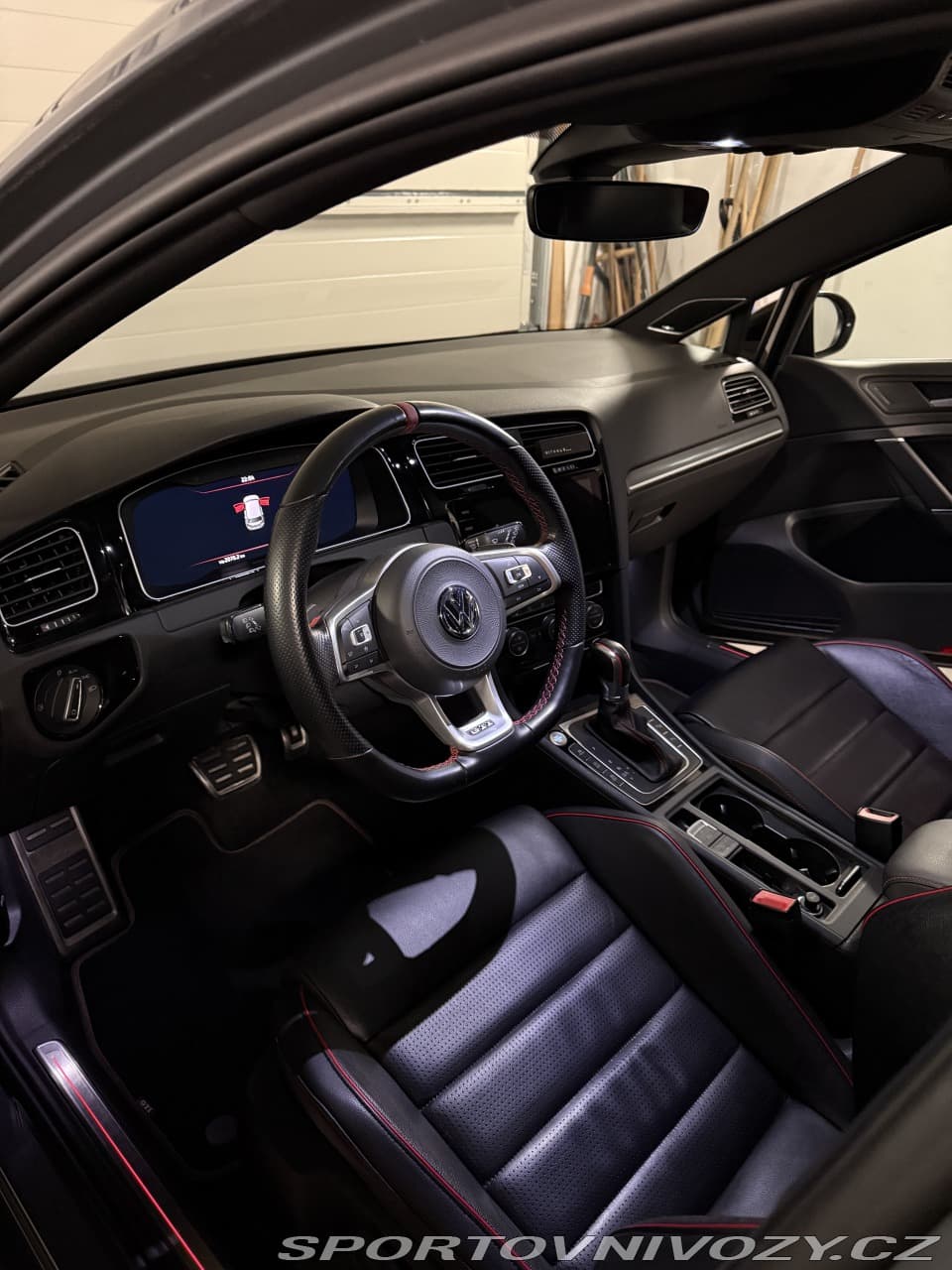 2019 Volkswagen Golf - 9