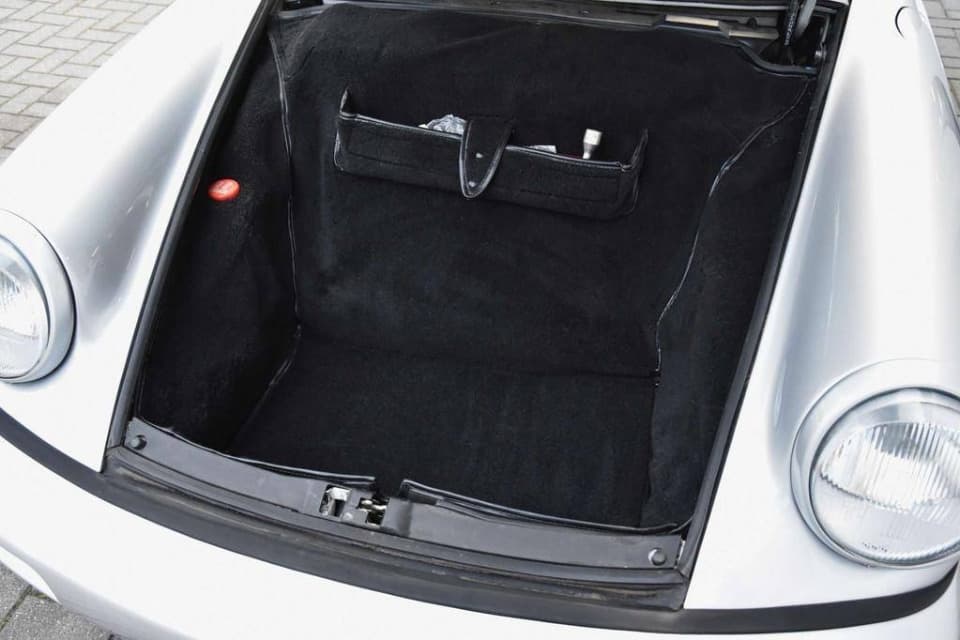 1990 Porsche 911 - 15