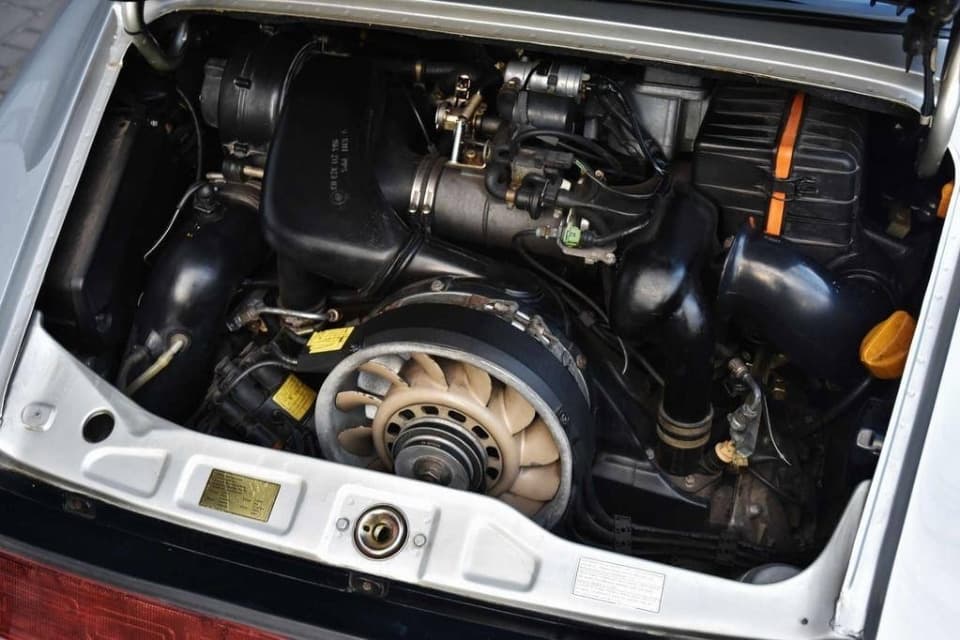 1990 Porsche 911 - 16